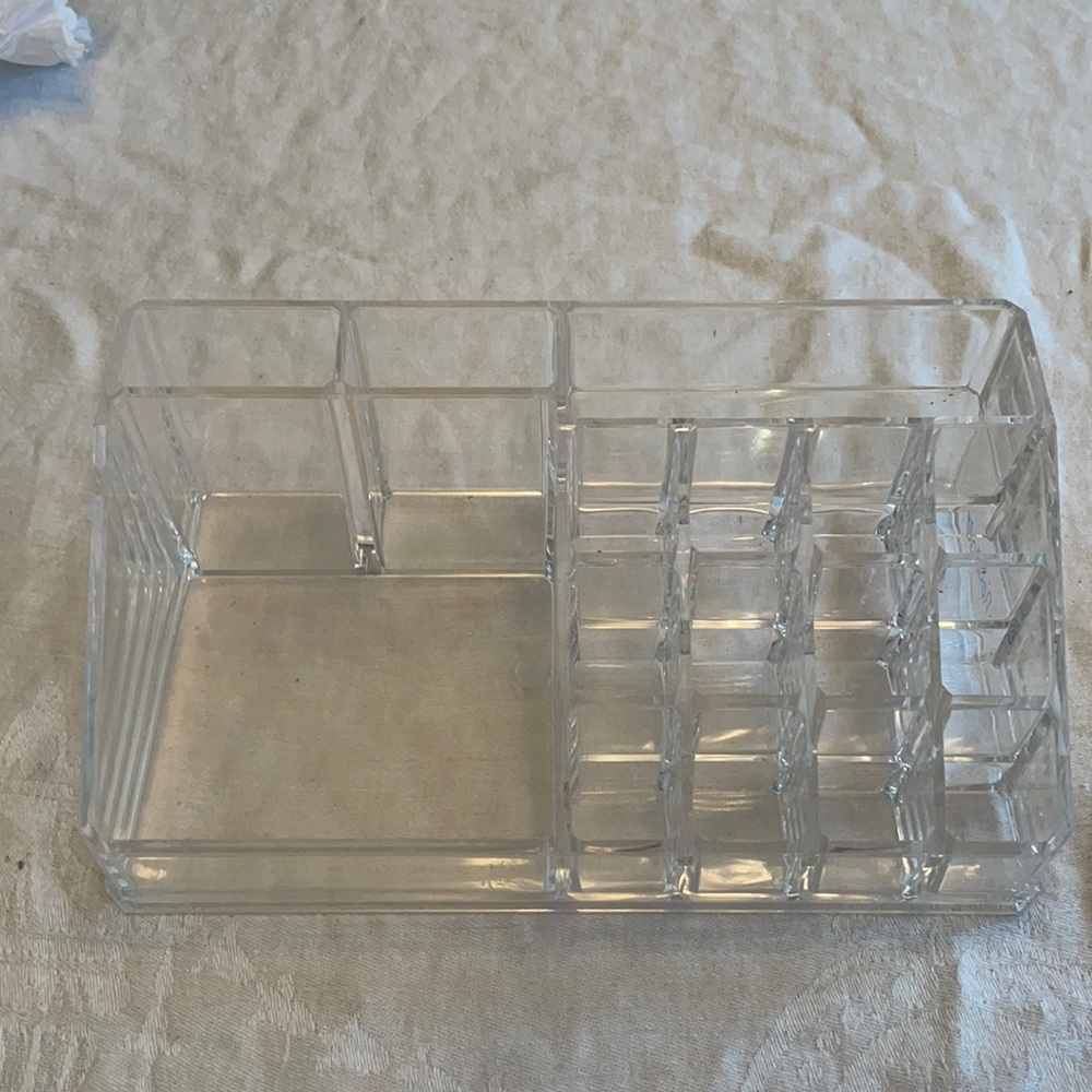 Readaeer acrylic makeup organizer